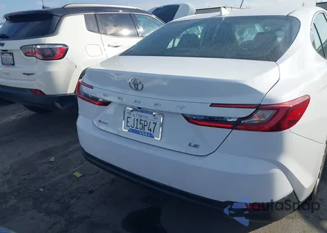 2025 Toyota Camry Le z USA, uszkodzony, nr VIN 4T1DAACK2SU536151